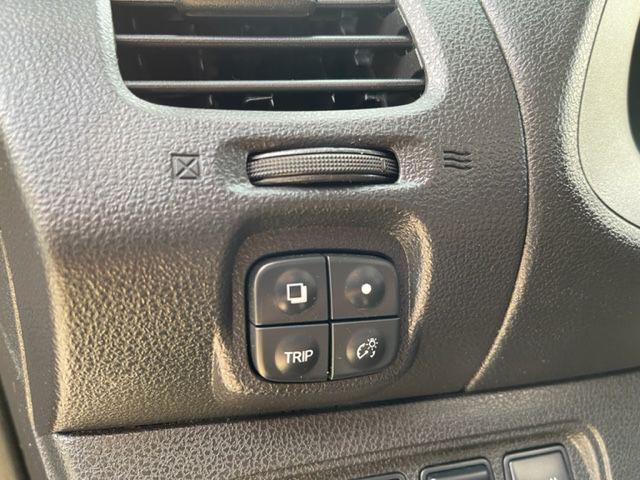 2014 Nissan Leaf Image 13