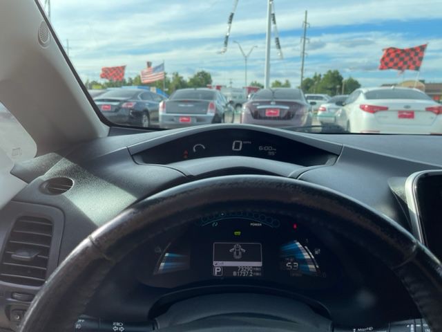 2014 Nissan Leaf Image 16