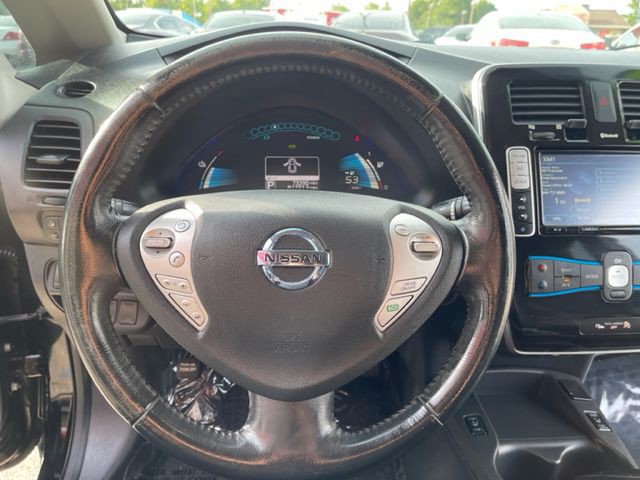 2014 Nissan Leaf Image 17
