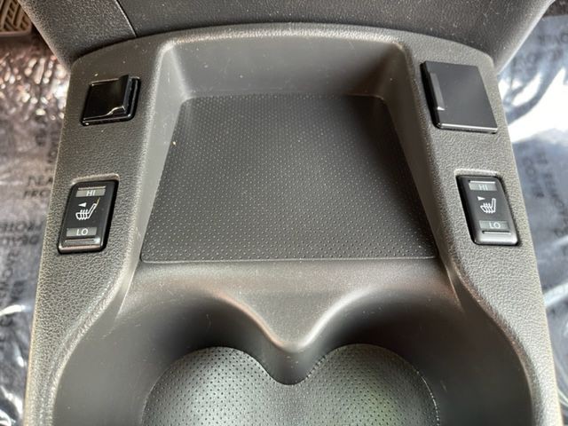 2014 Nissan Leaf Image 24