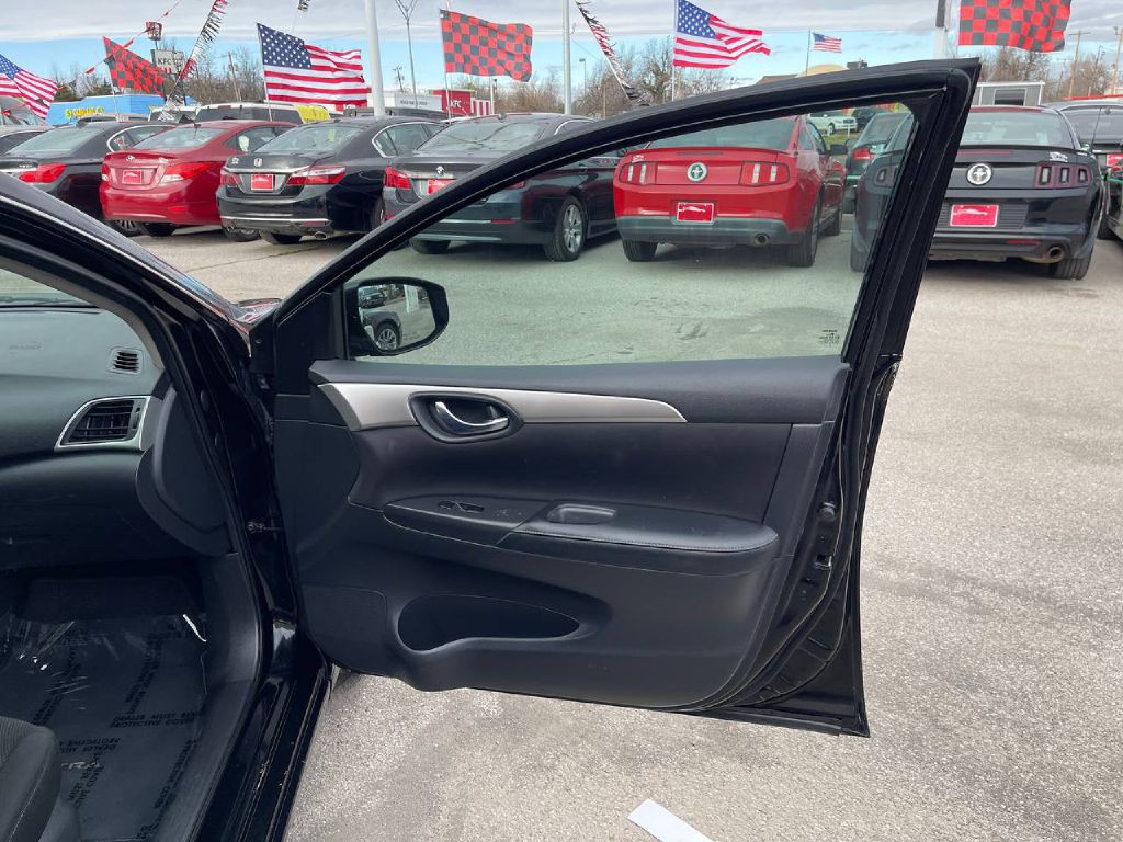 2018 Nissan Sentra Image 6