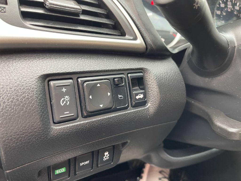 2018 Nissan Sentra Image 28