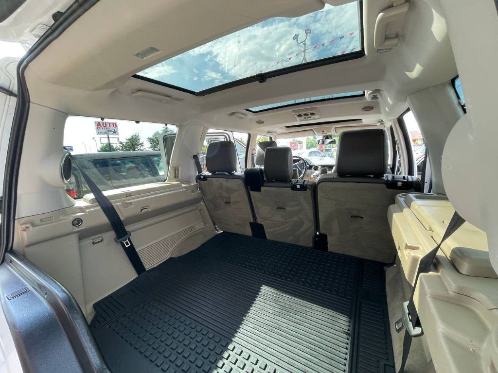 2013 Land Rover LR4 Image 13