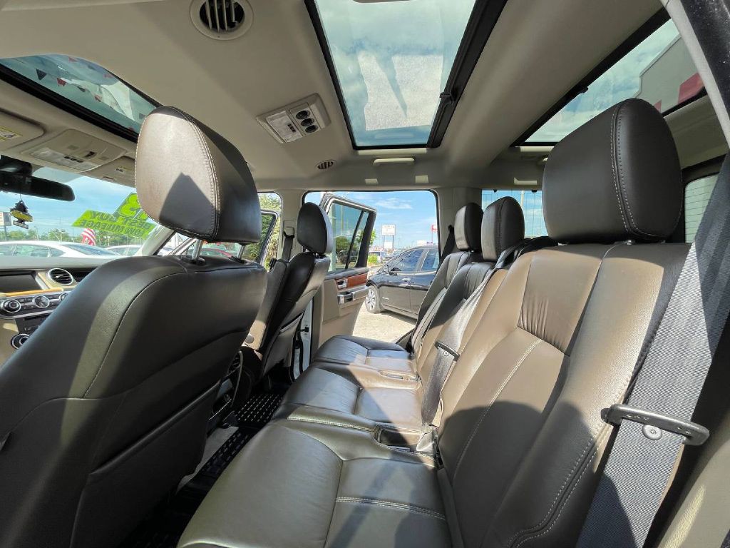 2013 Land Rover LR4 Image 19