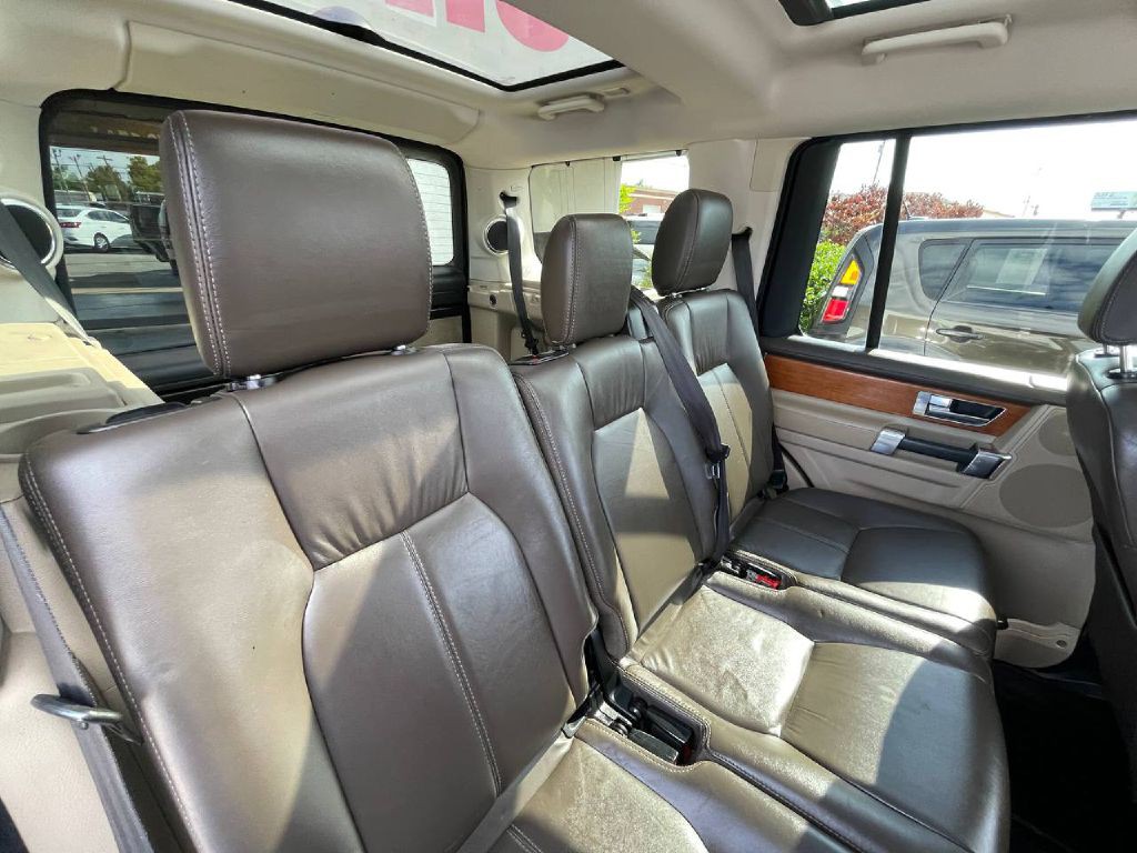 2013 Land Rover LR4 Image 22