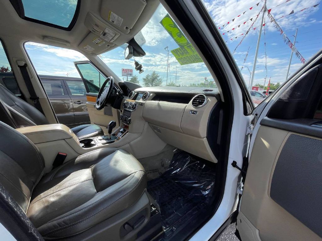 2013 Land Rover LR4 Image 37
