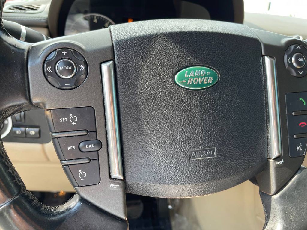 2013 Land Rover LR4 Image 48