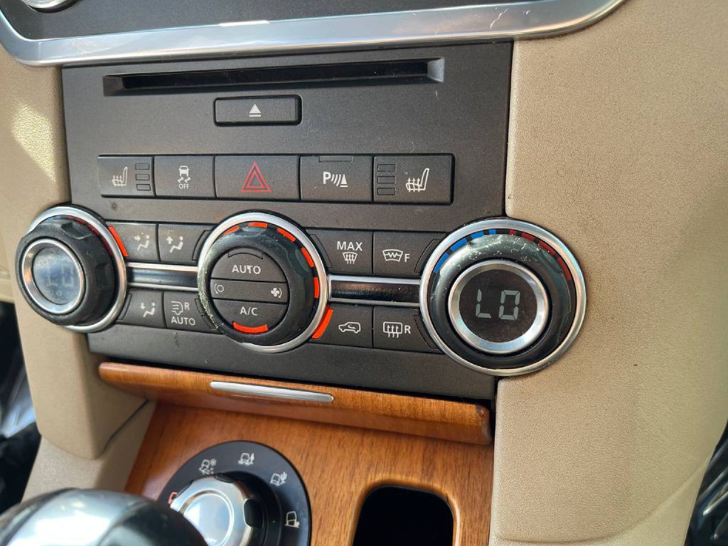 2013 Land Rover LR4 Image 55