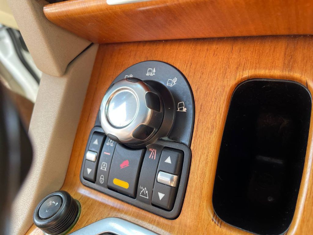 2013 Land Rover LR4 Image 58