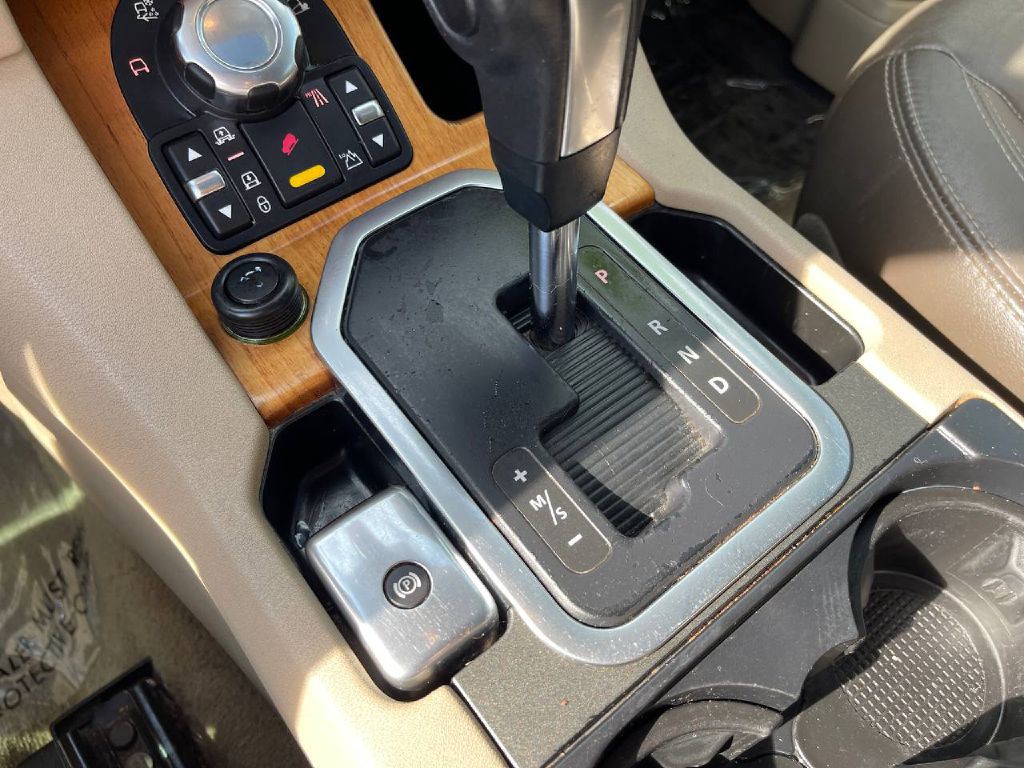 2013 Land Rover LR4 Image 60