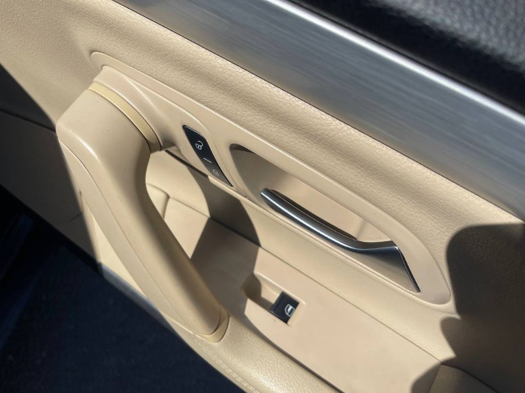 2014 Volkswagen CC Image 18