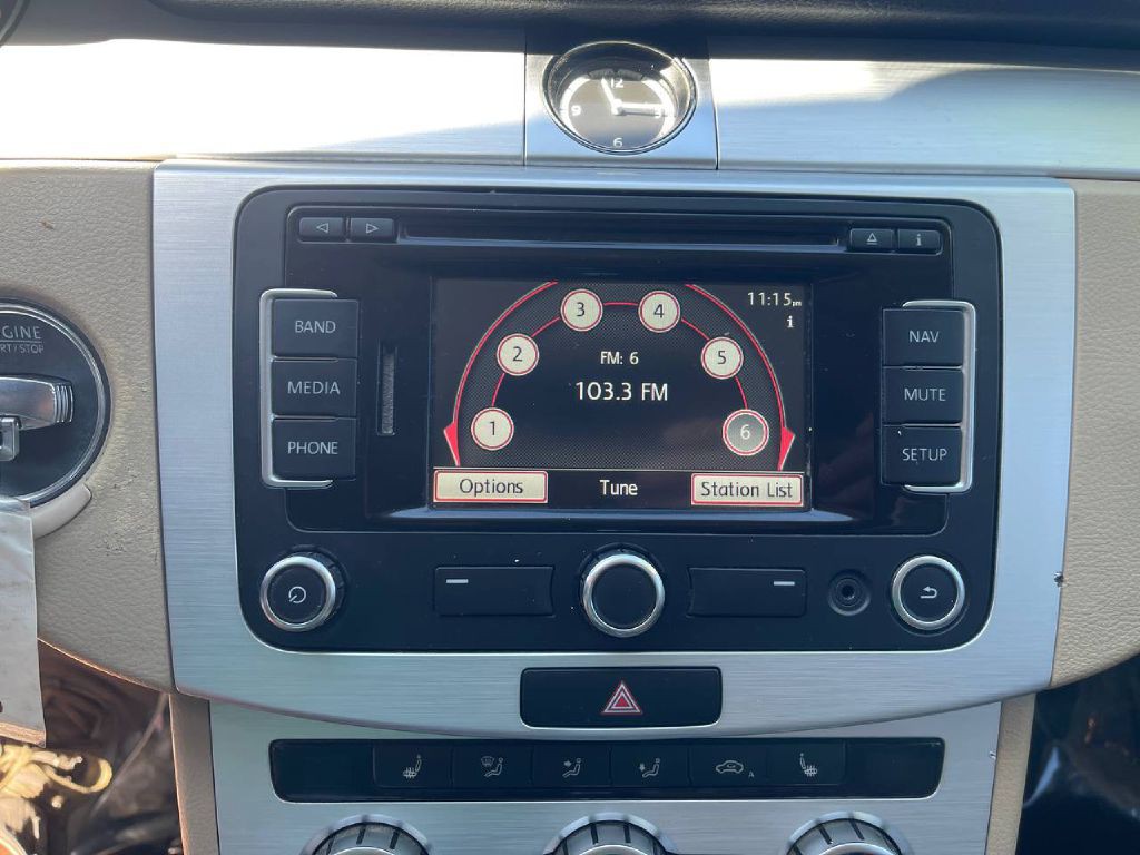 2014 Volkswagen CC Image 32