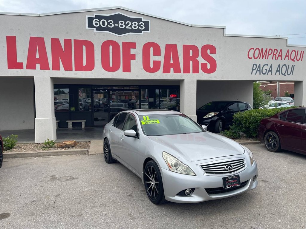 2011 INFINITI G37 Image 2