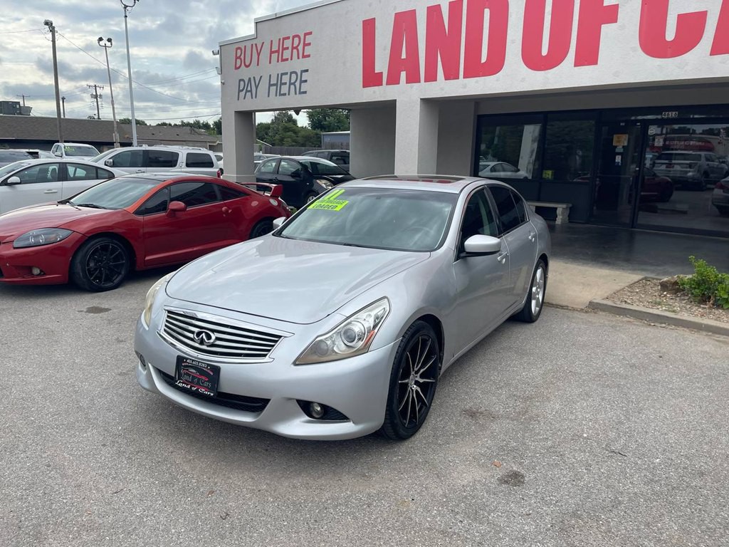 2011 INFINITI G37 Image 3