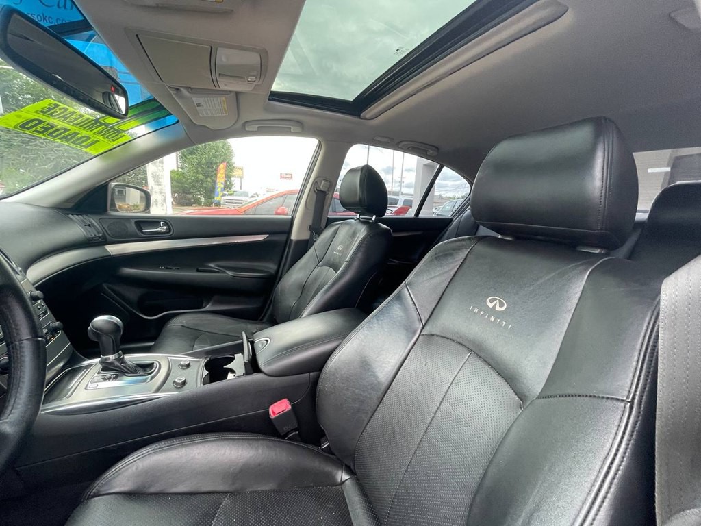 2011 INFINITI G37 Image 25