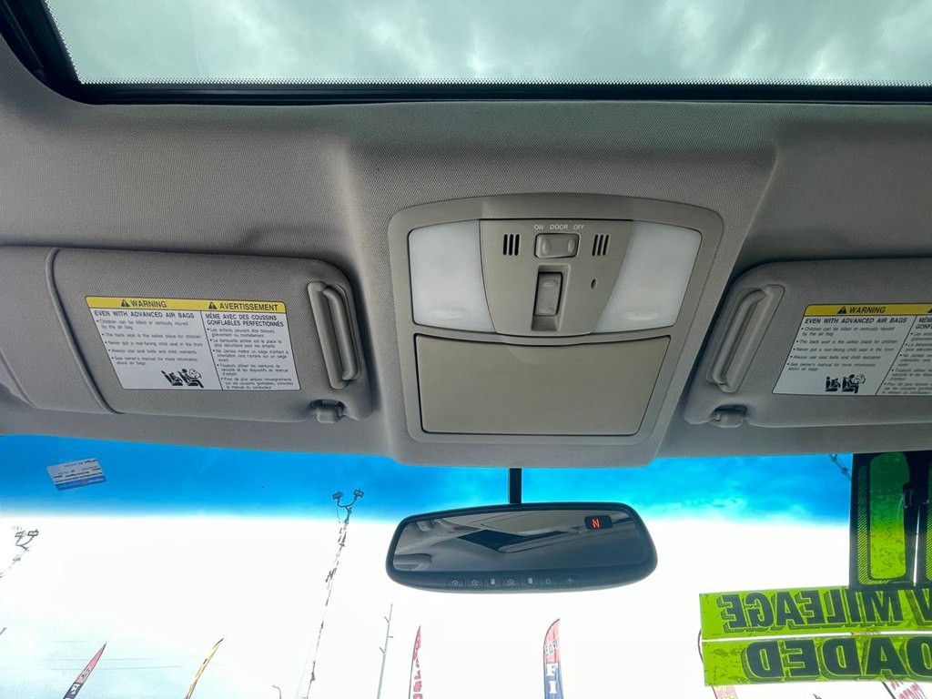 2011 INFINITI G37 Image 38