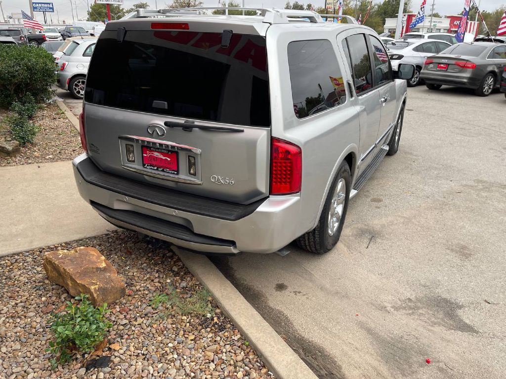 2004 INFINITI QX56 Image 5