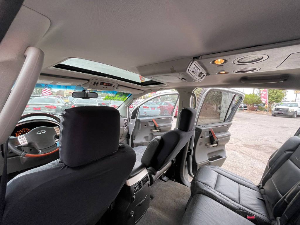 2004 INFINITI QX56 Image 16