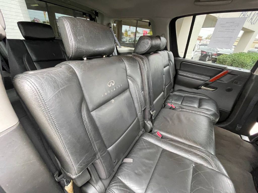 2004 INFINITI QX56 Image 18