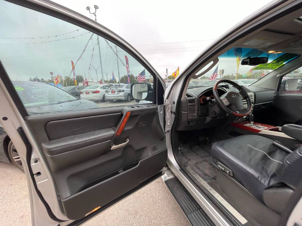 2004 INFINITI QX56 Image 28