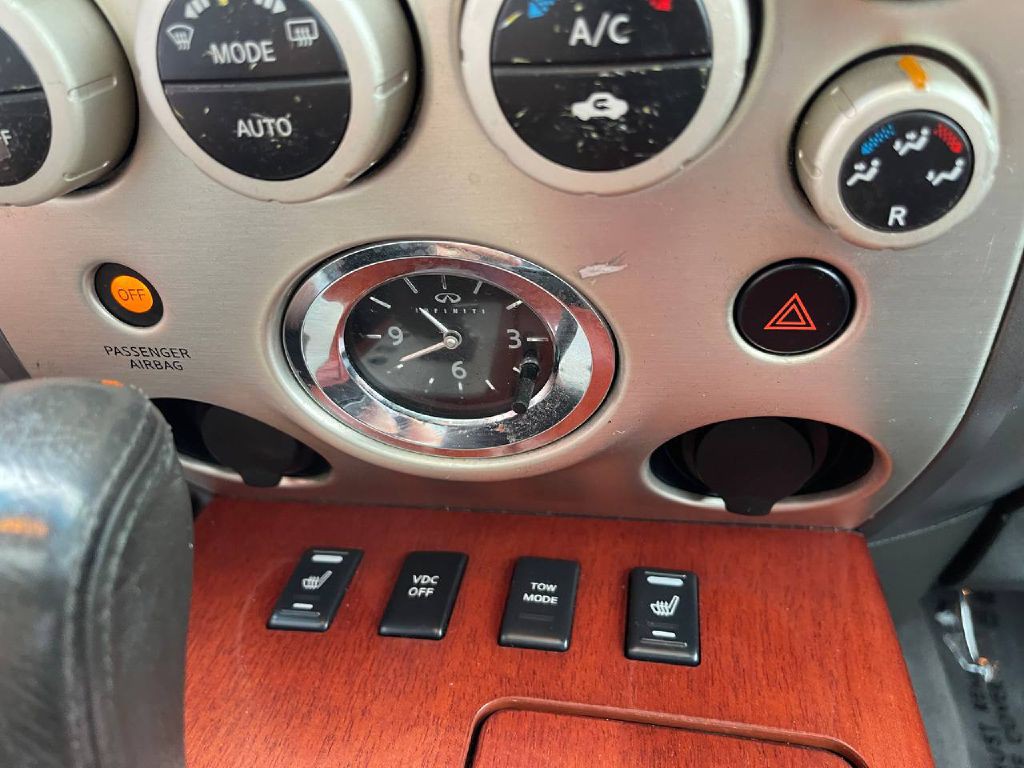 2004 INFINITI QX56 Image 41