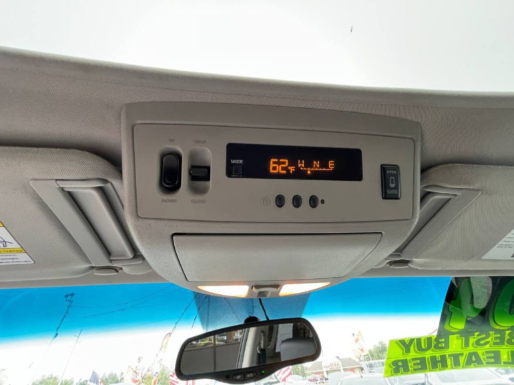 2004 INFINITI QX56 Image 45