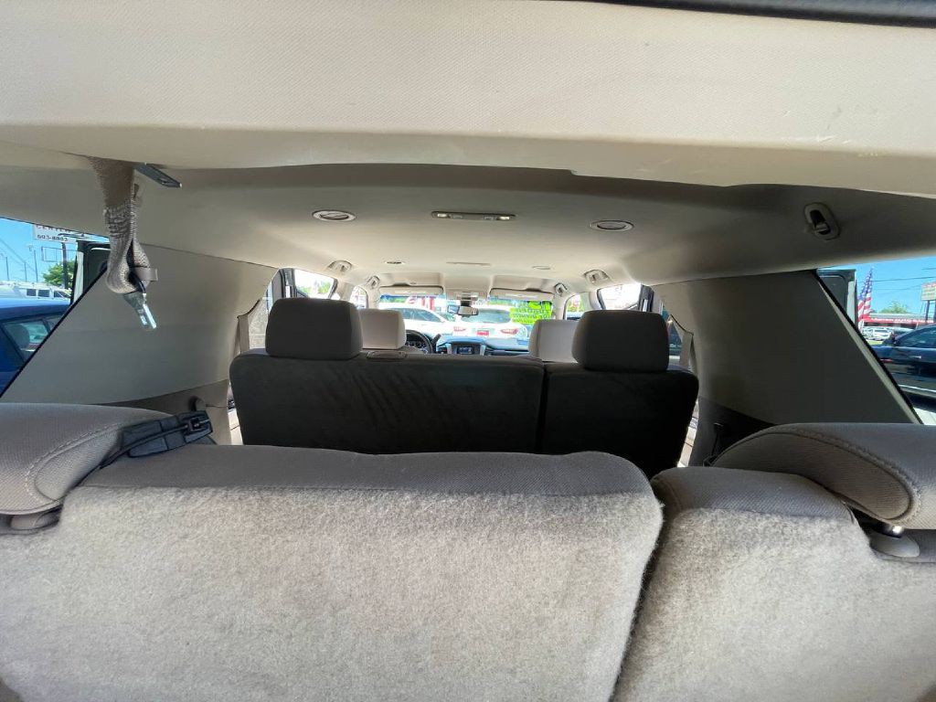2015 Chevrolet Tahoe Image 16