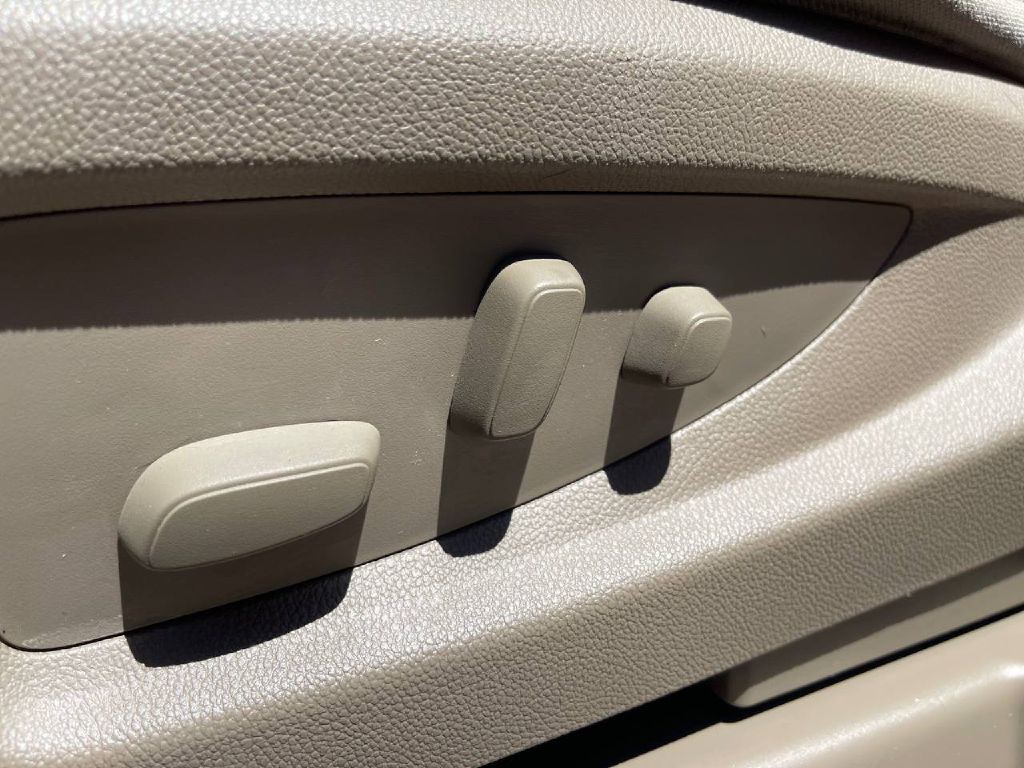 2015 Chevrolet Tahoe Image 38