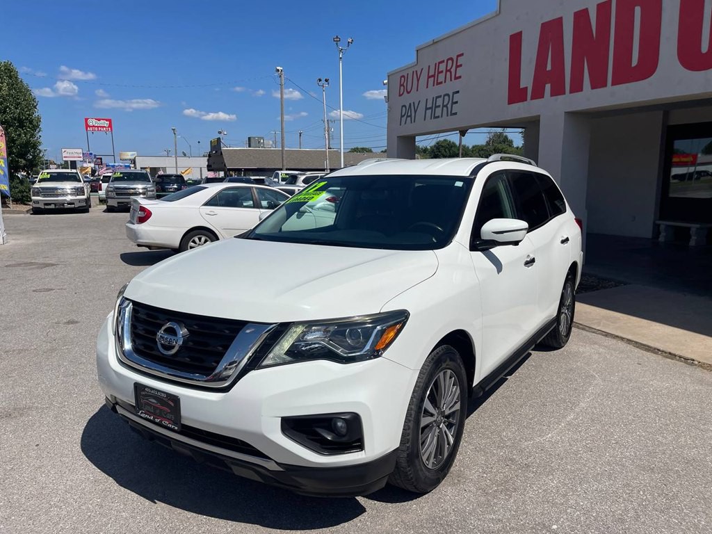 2017 Nissan Pathfinder Image 3