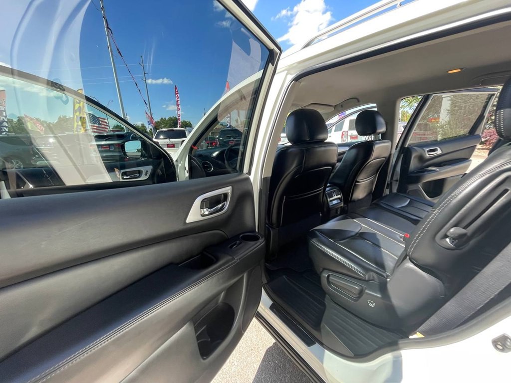 2017 Nissan Pathfinder Image 10