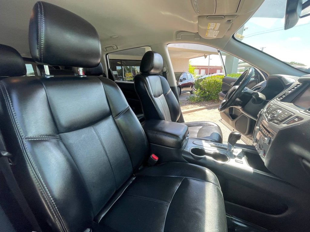 2017 Nissan Pathfinder Image 25