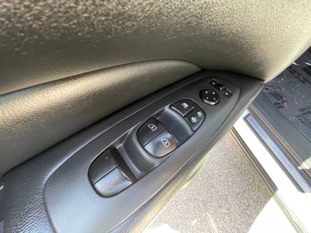 2017 Nissan Pathfinder Image 29