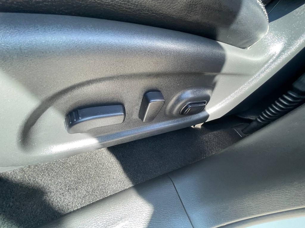 2017 Nissan Pathfinder Image 30