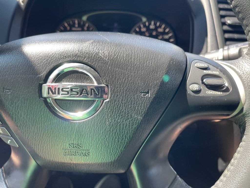 2017 Nissan Pathfinder Image 35