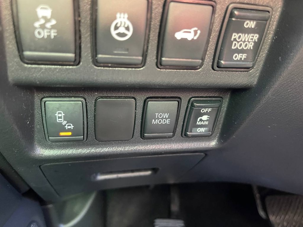 2017 Nissan Pathfinder Image 38