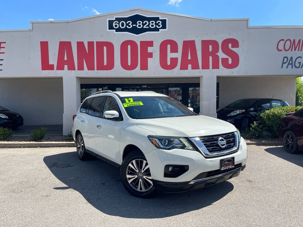 2017 Nissan Pathfinder Image 47