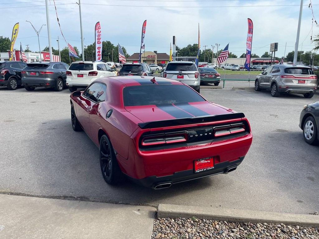 2016 Dodge Challenger Image 6