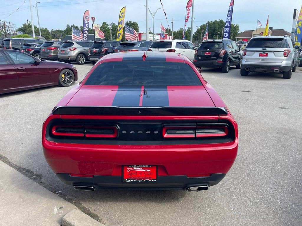 2016 Dodge Challenger Image 7