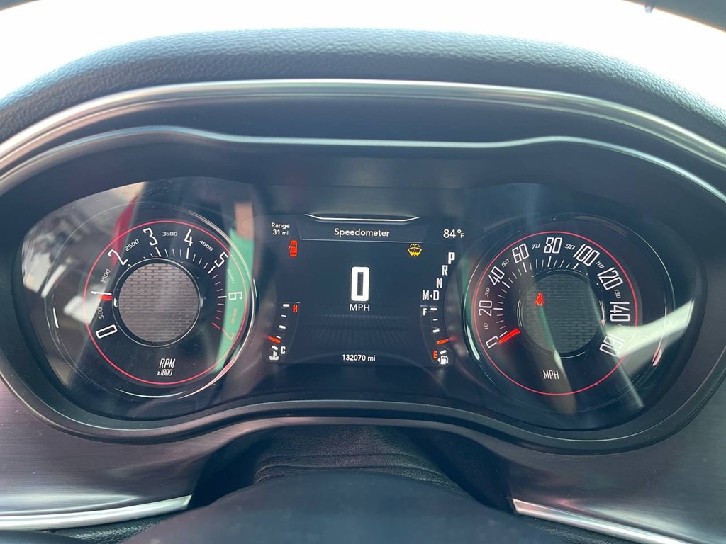 2016 Dodge Challenger Image 24