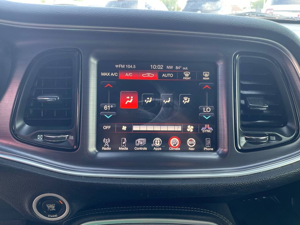 2016 Dodge Challenger Image 26