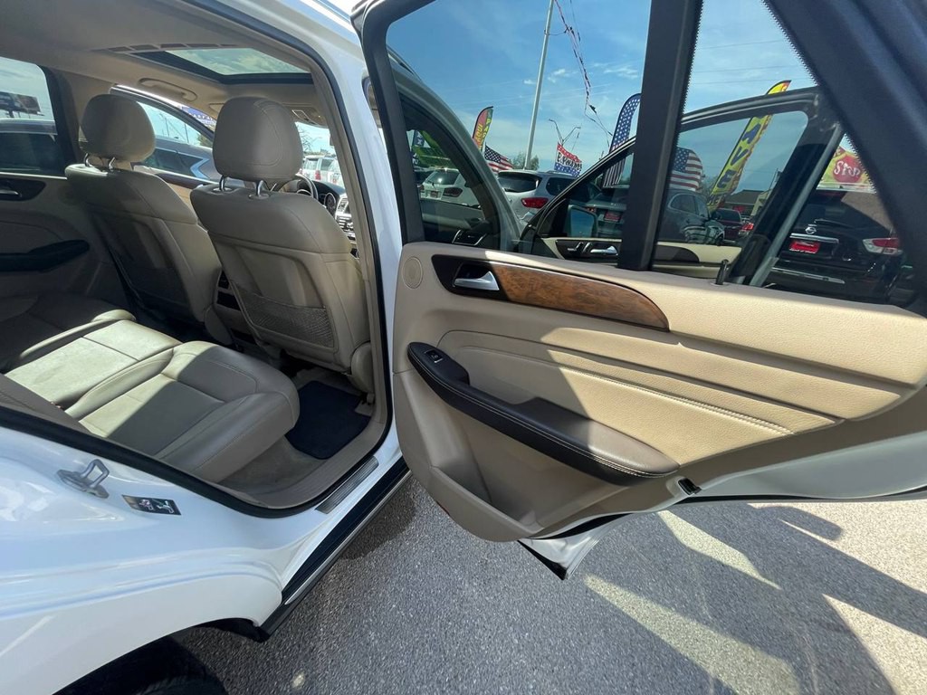 2015 Mercedes-Benz M-Class Image 19