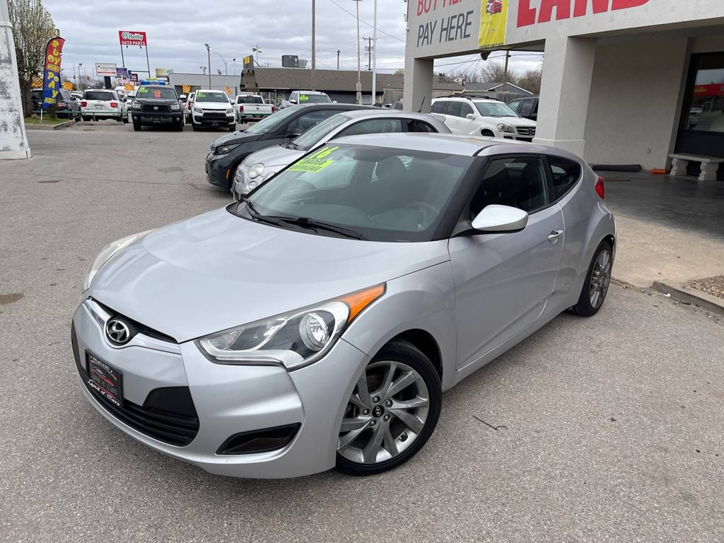 2016 Hyundai Veloster Image 30