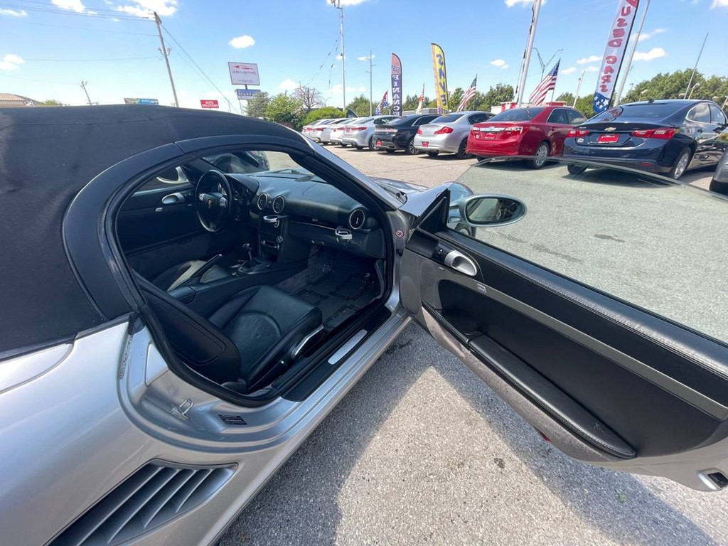 2005 Porsche Boxster Image 8