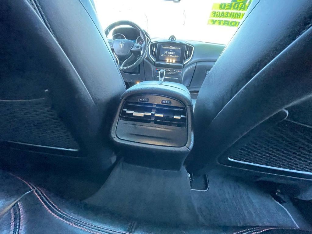 2017 Maserati Ghibli Image 17