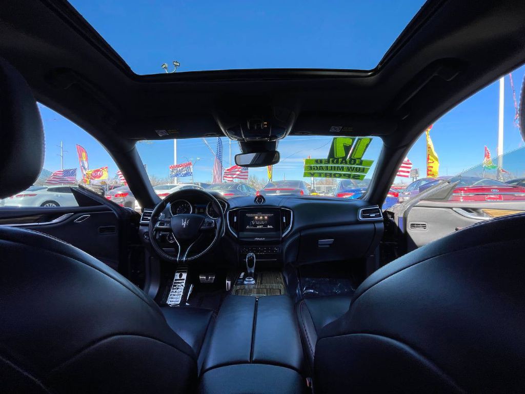 2017 Maserati Ghibli Image 18