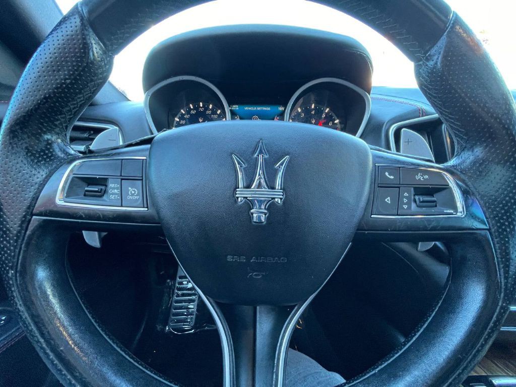 2017 Maserati Ghibli Image 32