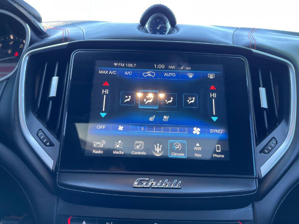 2017 Maserati Ghibli Image 35