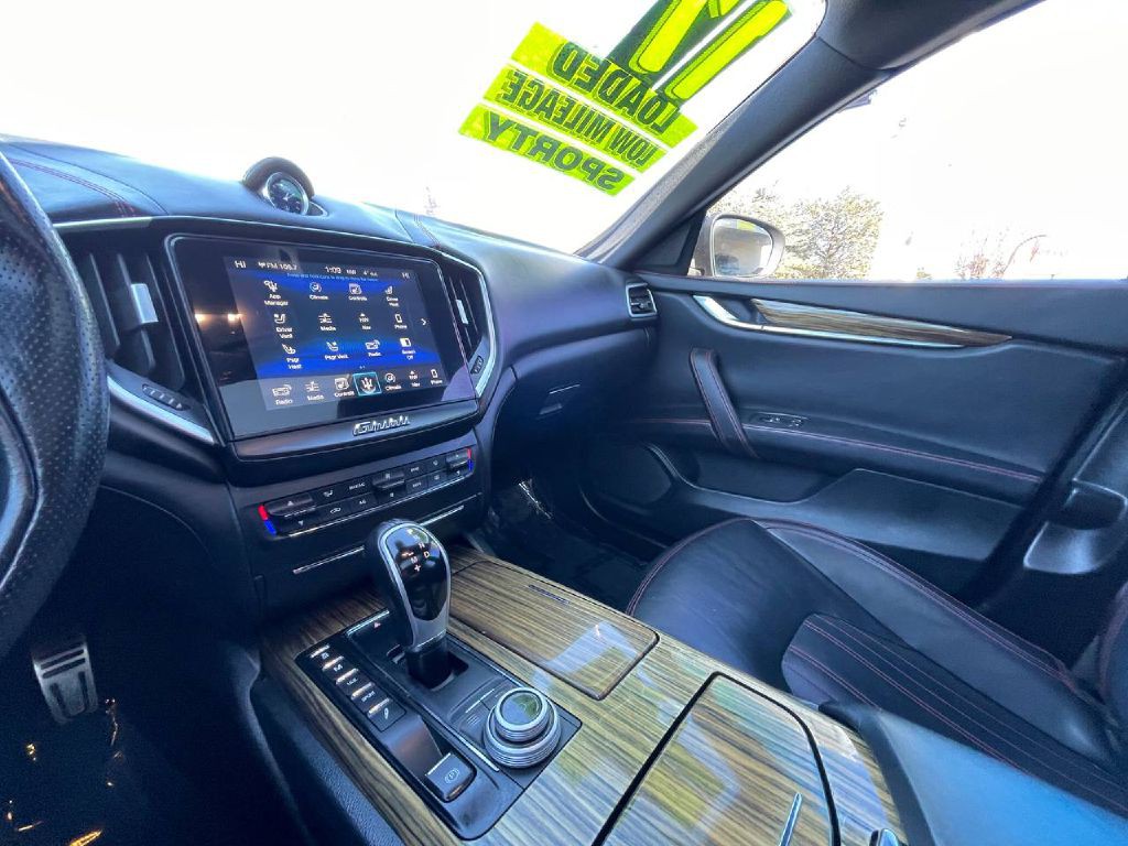 2017 Maserati Ghibli Image 44