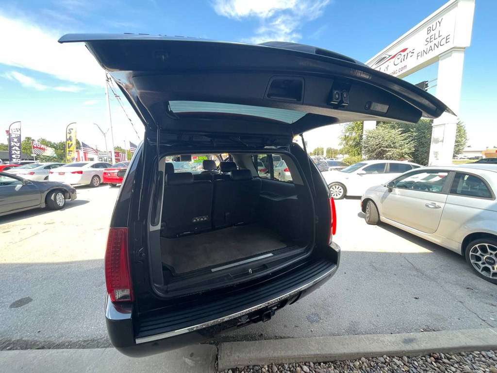 2008 Cadillac Escalade Image 10