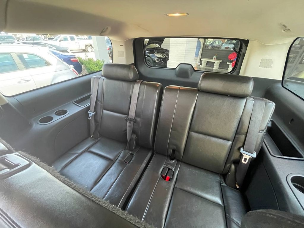 2008 Cadillac Escalade Image 21
